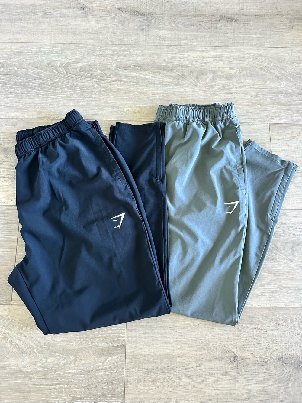 Gymshark Men's lightweight Jogger Pants